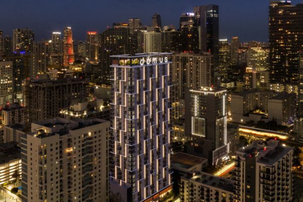 01-Domus-Brickell-Center-Building